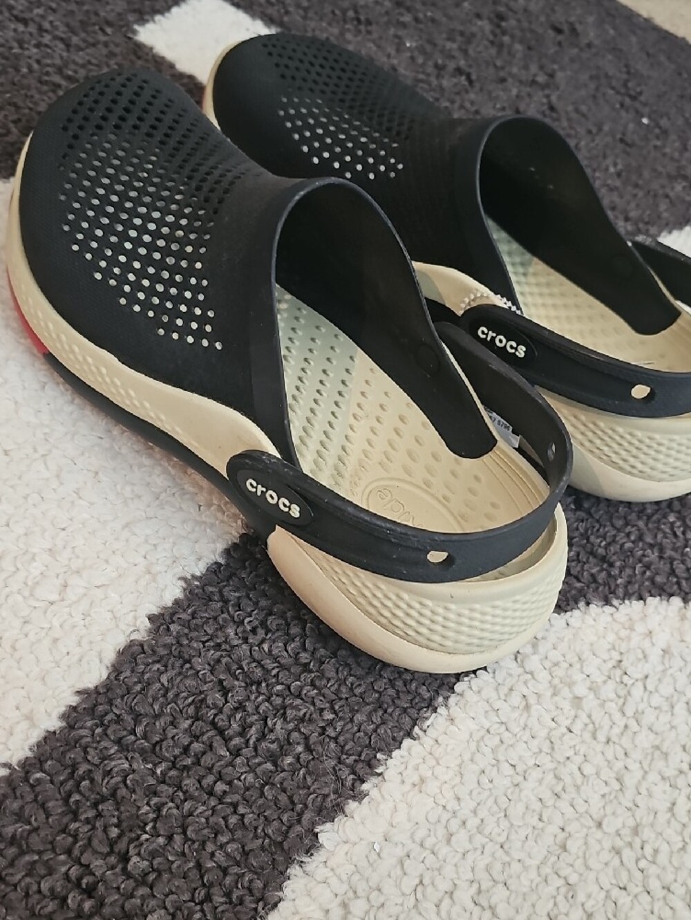 CROCS Literide 360 Ombre Slip-On Clogs - Picture 4 of 6